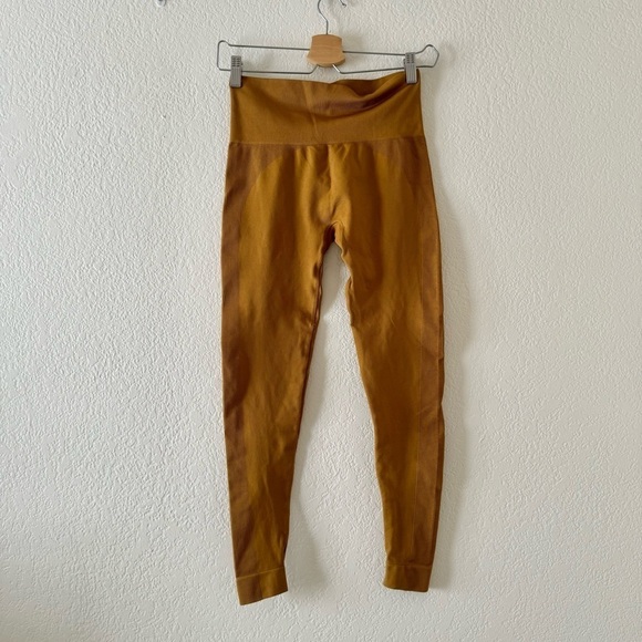 SET ACTIVE Sculptflex Seamless High Waisted Legging Color Glow - Picture 2 of 5